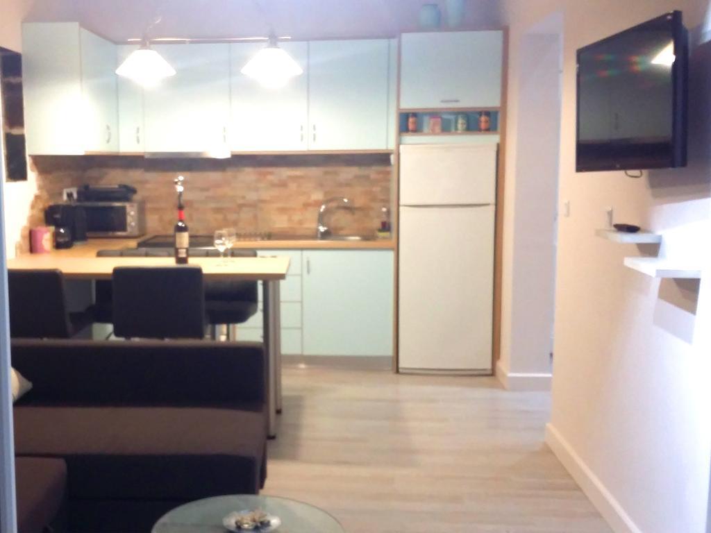 Sousouro House Apartment Kassiopi Bagian luar foto