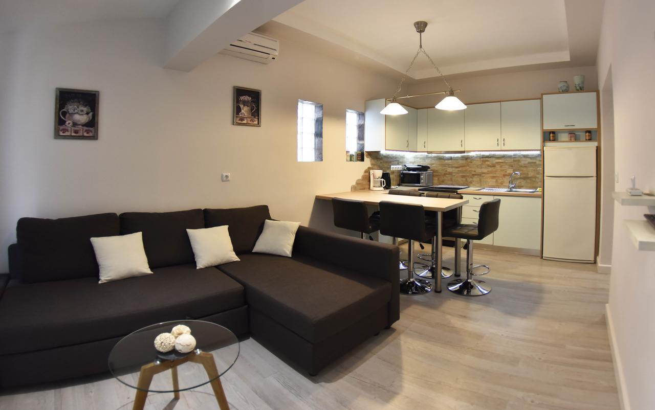 Sousouro House Apartment Kassiopi Bagian luar foto